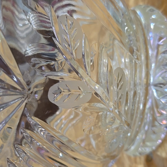 Glass Basket - Picture 3 of 7